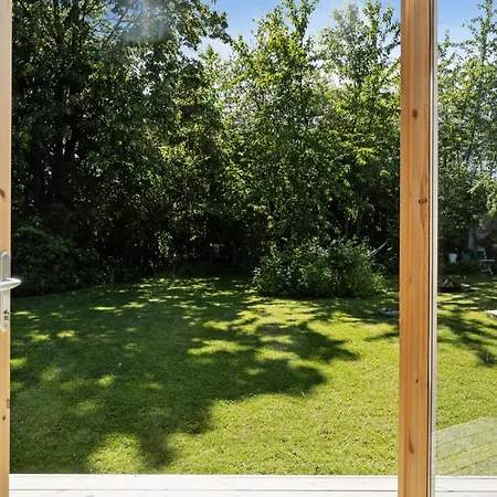 And Forest Close To House Дом отдыха *