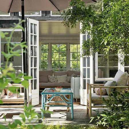 And Forest Close To House *