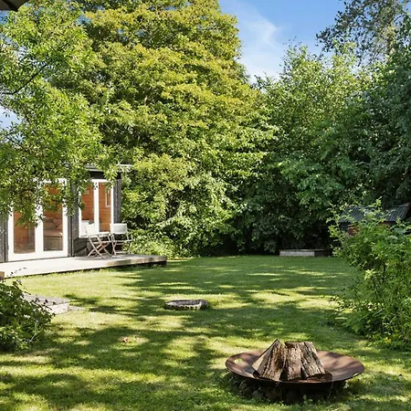 Дом отдыха And Forest Close To House